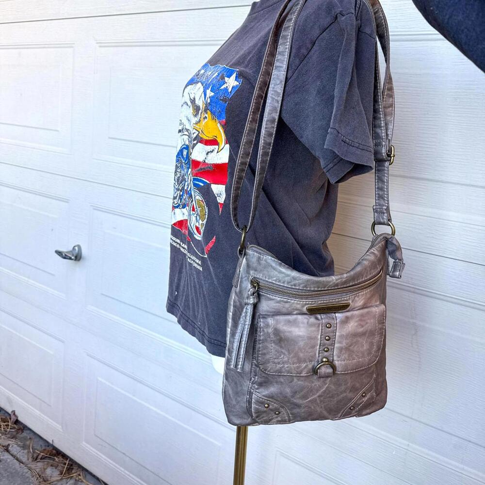 Stone Mountain USA Gray Leather Crossbody Shoulder Bag